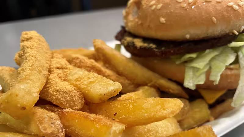 Hanks Dirty – Vegan Big Mac Alternative in Colchester