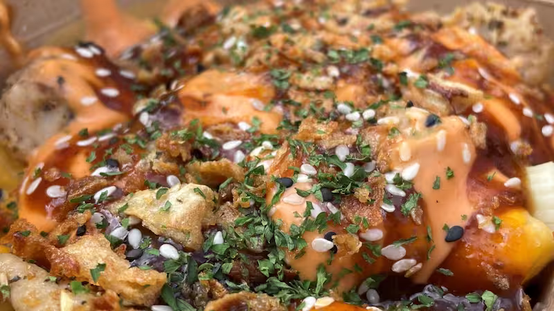 Hanks Dirty – Korean Mac n Cheese and La Vie Bacon Milkshake