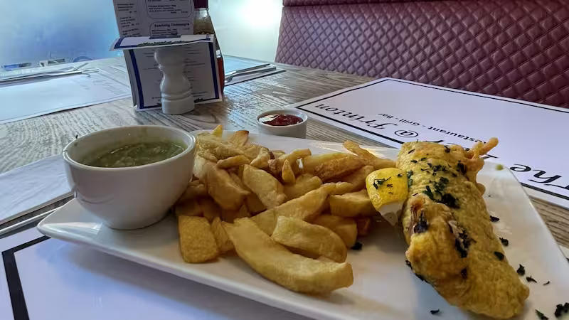 Pier One Frinton-on-Sea – Vegan Fish and Chips by the Sea
